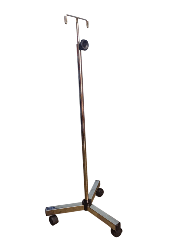 Porta sueros Médico con Base de Tres Puntas